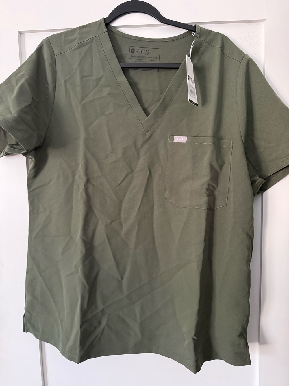 FIGS Women’s Olive V-Neck Scrub Top